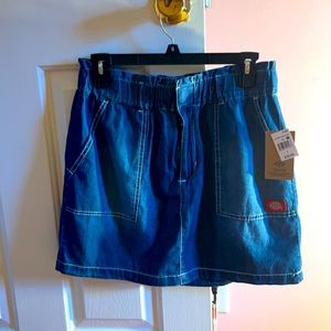 Selling brand new blue skirt